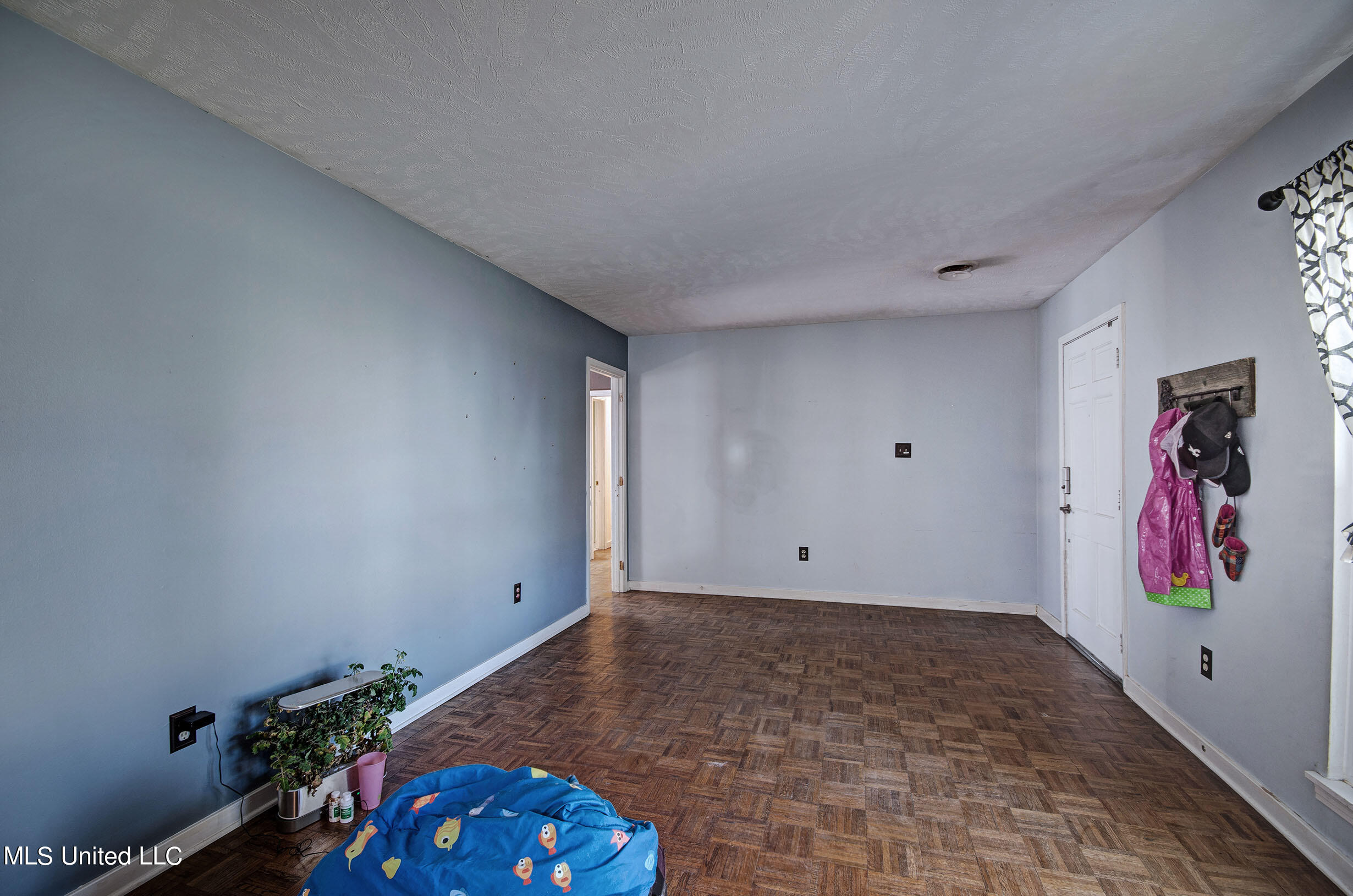 1823 Springridge Drive Jackson, MS 39211 - Photo 4 of 20 IMGP6321_2_3