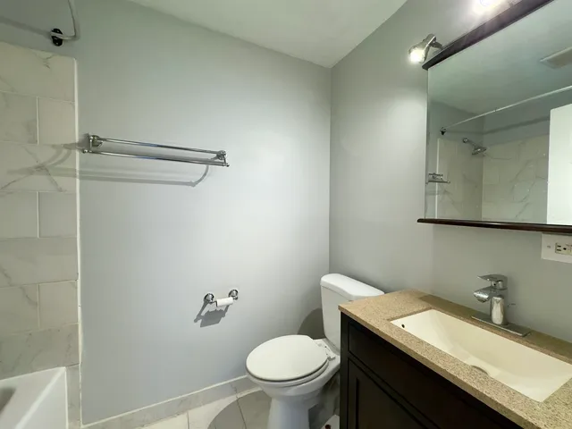 $1,475 | 6947 South Jeffery Boulevard, Unit 1A, Chicago, IL 60649