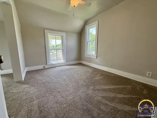 $169,000 | 606 Cherokee Avenue, Hiawatha, KS 66434