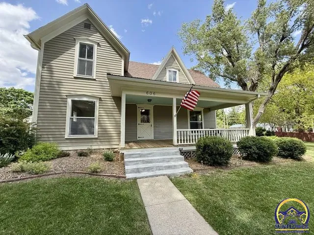 $169,000 | 606 Cherokee Avenue, Hiawatha, KS 66434