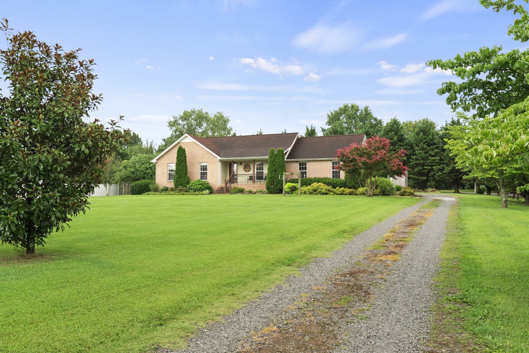 7313 West Cook Road Springfield, TN 37172 - Photo 1 of 40 a front view of house with yard and green space