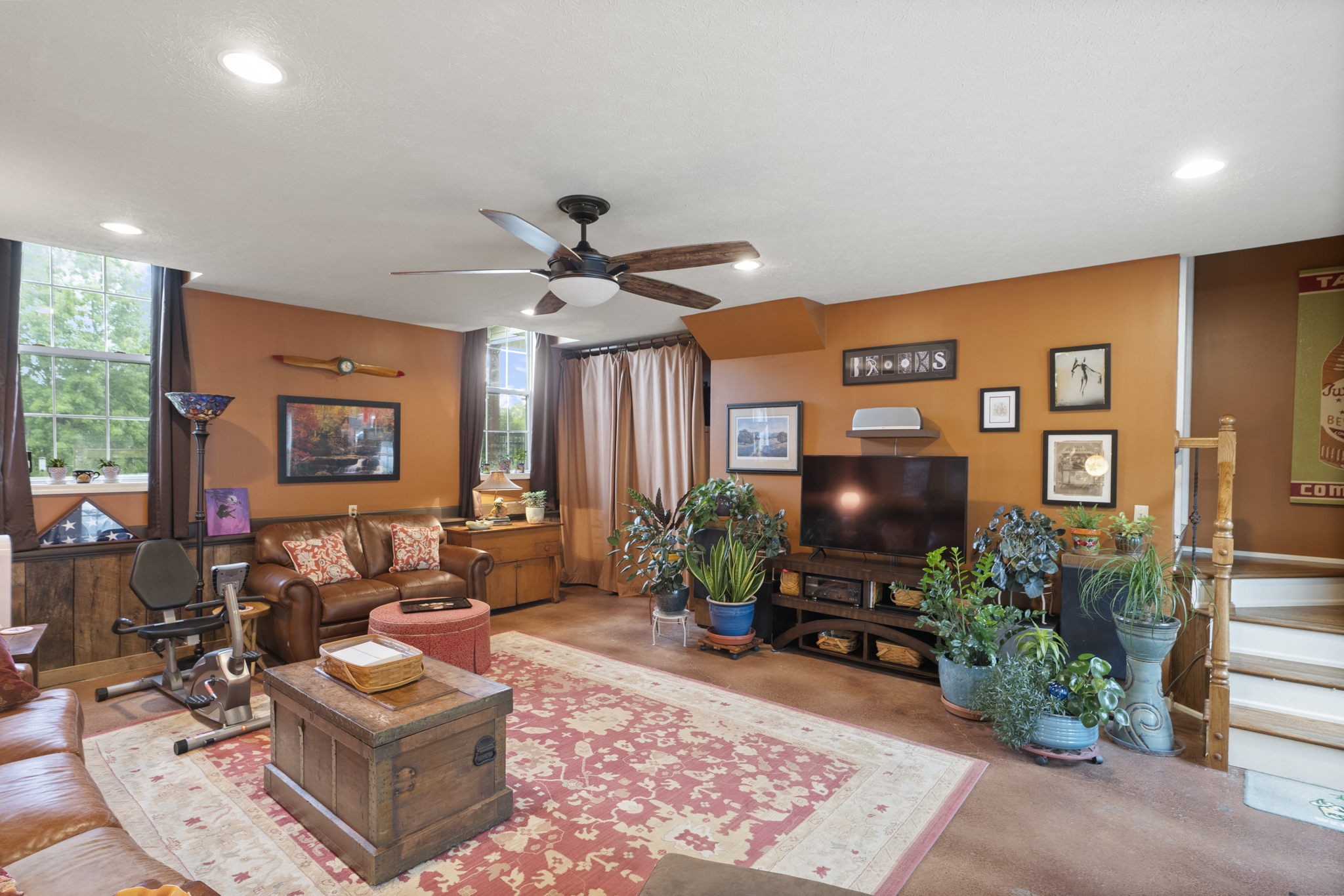 7313 West Cook Road Springfield, TN 37172 - Photo 17 of 40 a living room with furniture and a flat screen tv
