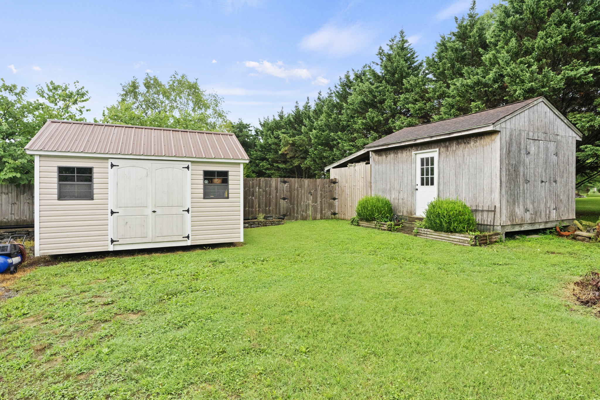 7313 West Cook Road Springfield, TN 37172 - Photo 34 of 40 a view of a house and yard with green space
