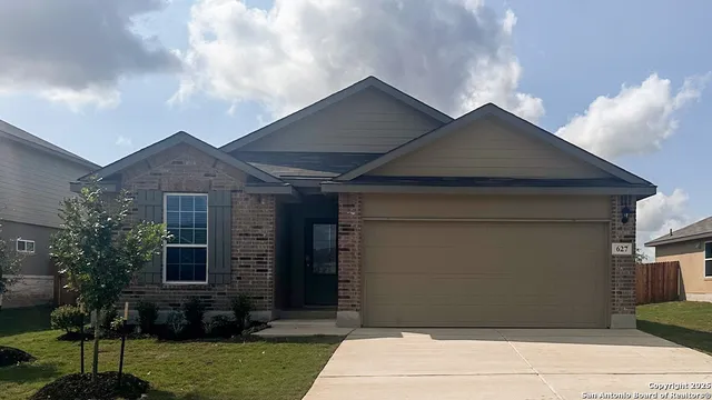 $350,000 | 627 Sumpter Banks, Cibolo, TX 78108