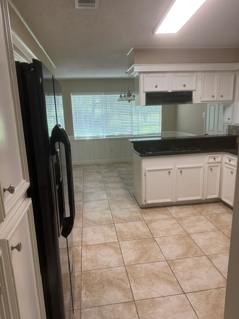 6026 Coral Ridge Road Houston, TX 77069 - Photo 8 of 34 Kitchen looking to the back of the home.
