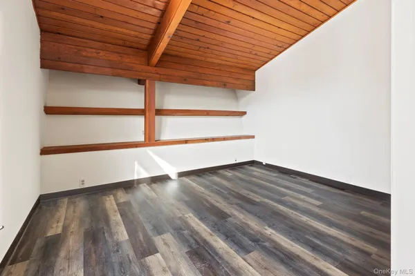 $2,100 | 304 Lake Lodge Drive, Pleasant Valley, NY 12569