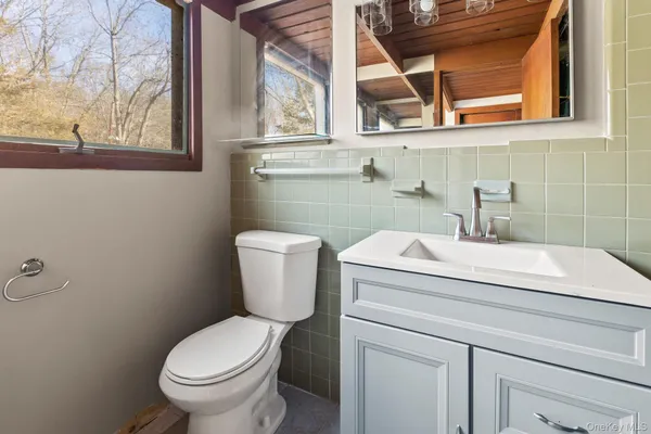 $2,100 | 304 Lake Lodge Drive, Pleasant Valley, NY 12569