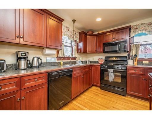 107 Maplewood Terrace Springfield, MA 01108 - Photo 5 of 30 Gallery Image 5