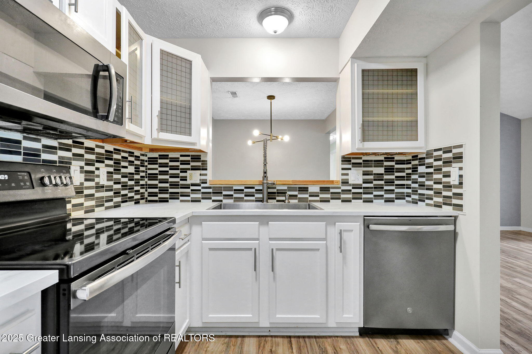 1333 Coolidge Road East Lansing, MI 48823 - Photo 6 of 29 4-web-or-mls-Open Ended Media-3