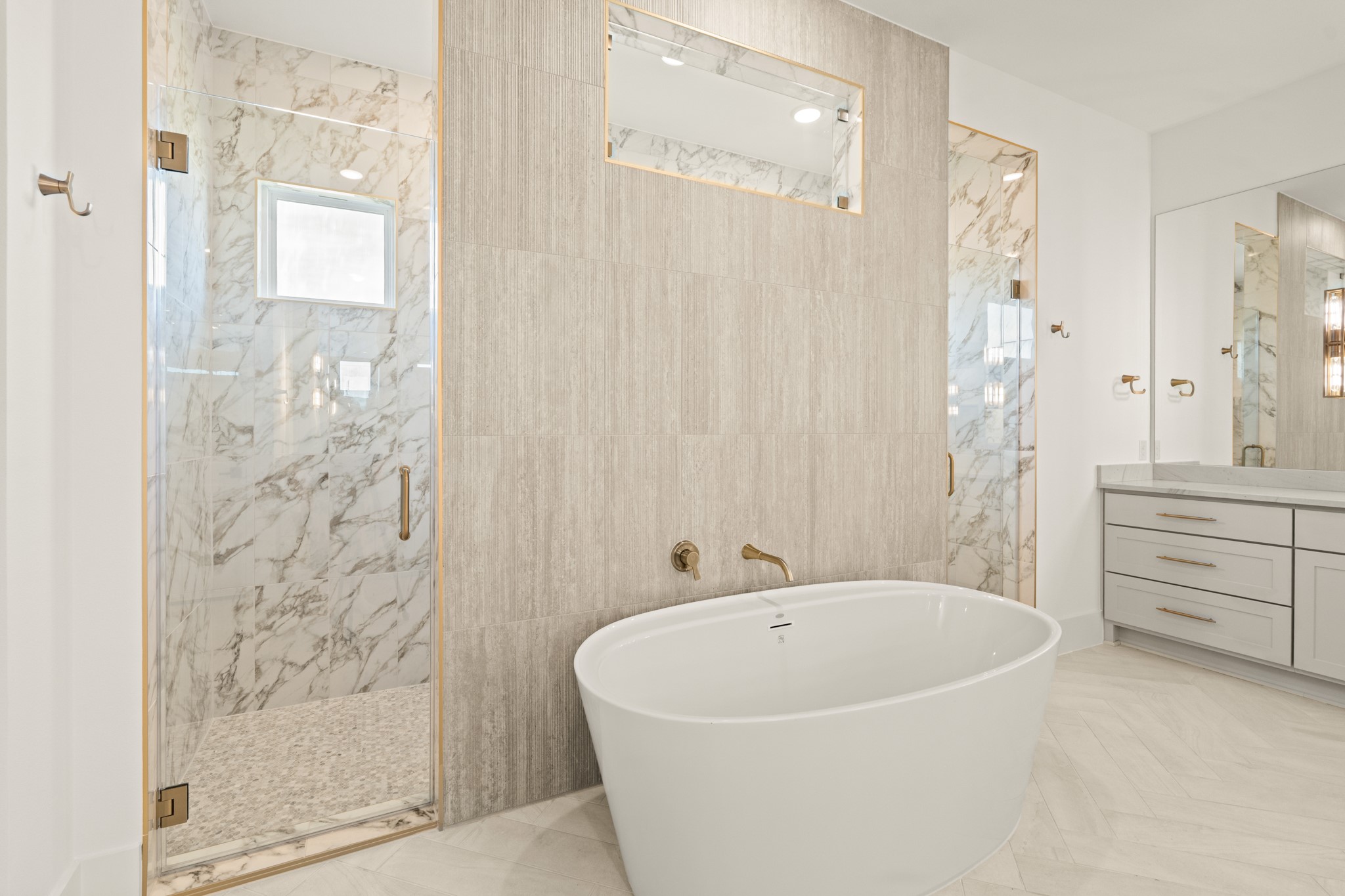 4210 Westgate Lane Fulshear, TX 77441 - Photo 19 of 48 a white bath tub sitting next to a shower