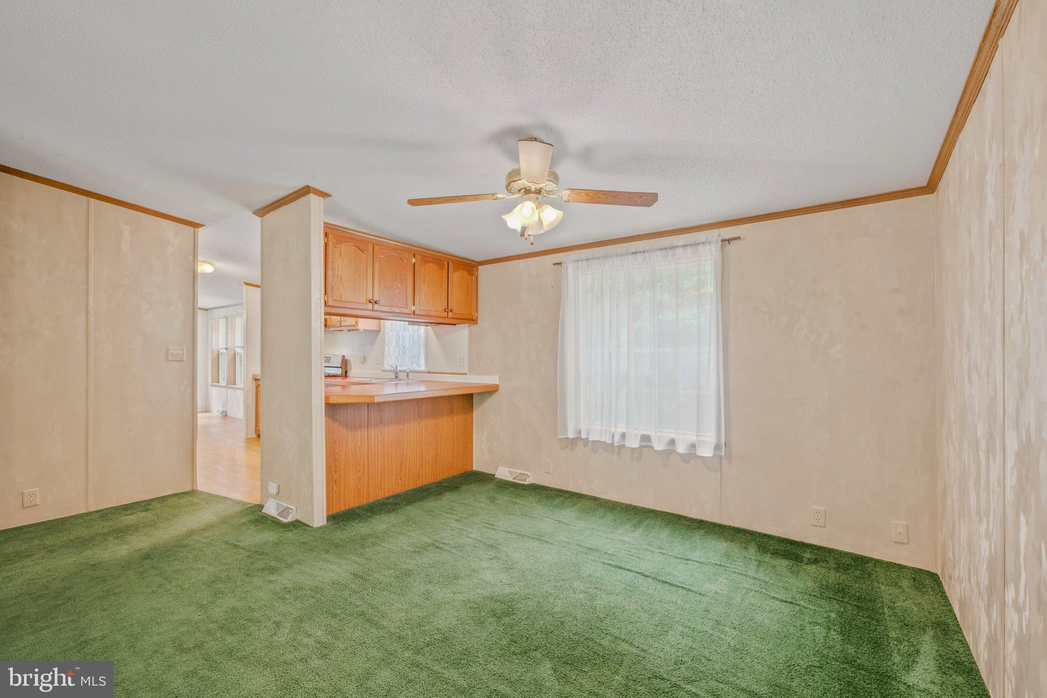 193 Co Rte 9/15 Berkeley Springs, WV 25411 - Photo 5 of 32 Dining