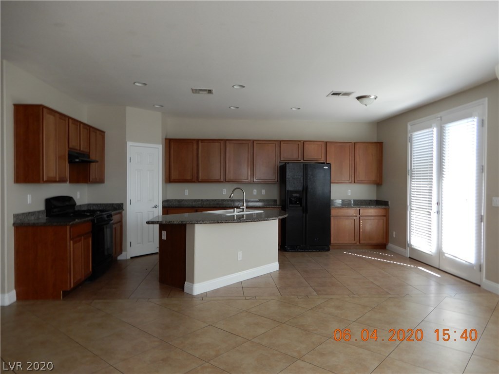 10375 Mystic Pine Road Las Vegas, NV 89135 - Photo 6 of 32