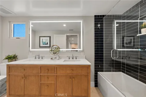 $2,599,000 | 9072 Niguel Circle, Huntington Beach, CA 92646