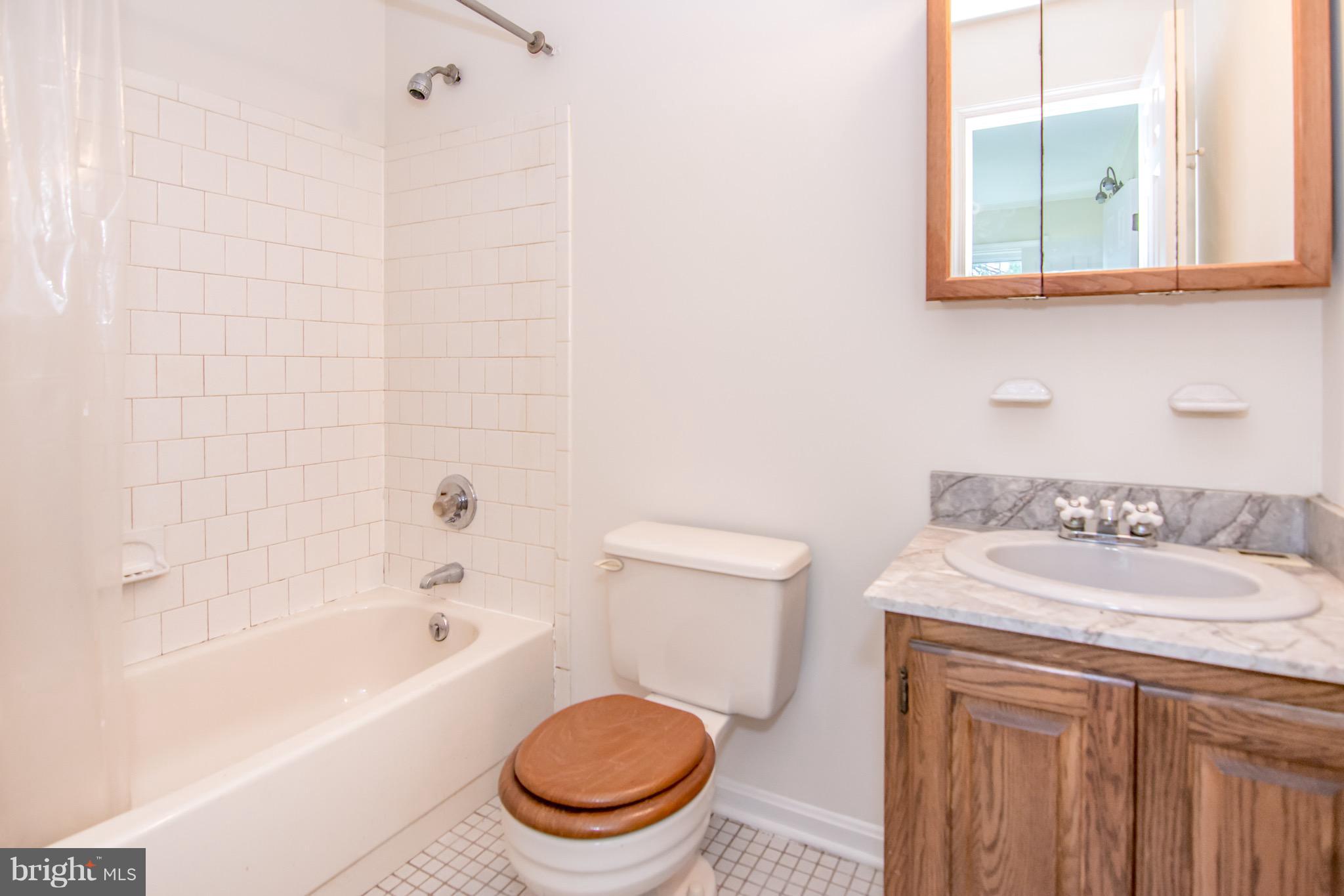 2613 Braddock Road Mount Airy, MD 21771 - Photo 11 of 28 Bath