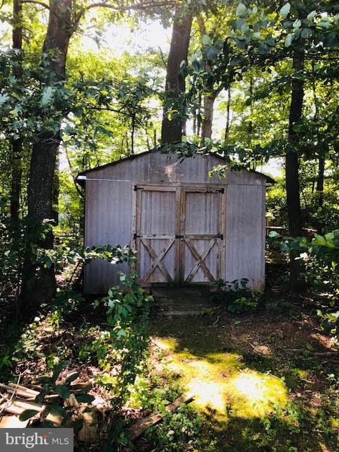 2613 Braddock Road Mount Airy, MD 21771 - Photo 26 of 28 Storage shed 2