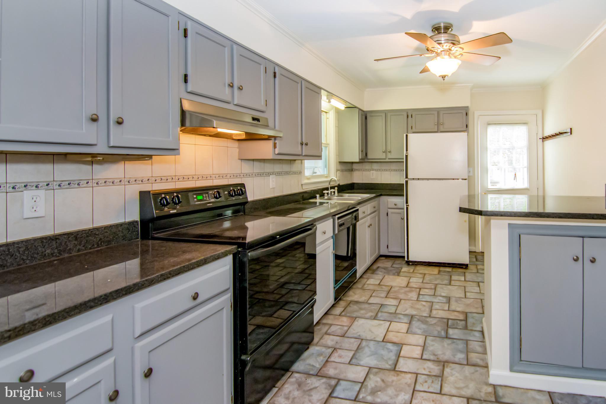 2613 Braddock Road Mount Airy, MD 21771 - Photo 8 of 28 Kitchen