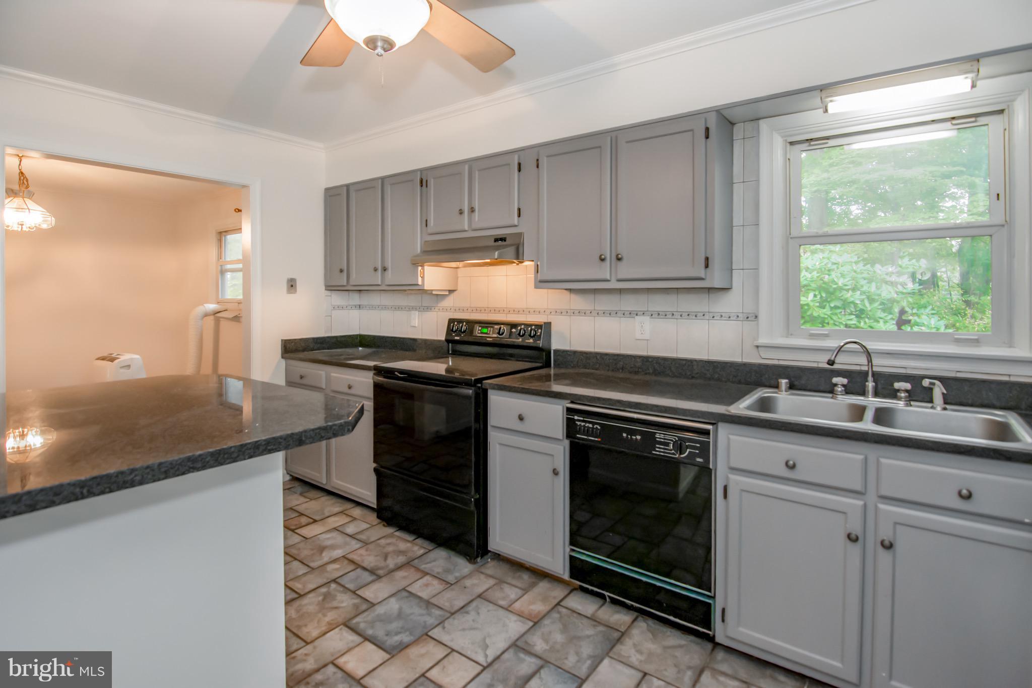 2613 Braddock Road Mount Airy, MD 21771 - Photo 9 of 28 Kitchen