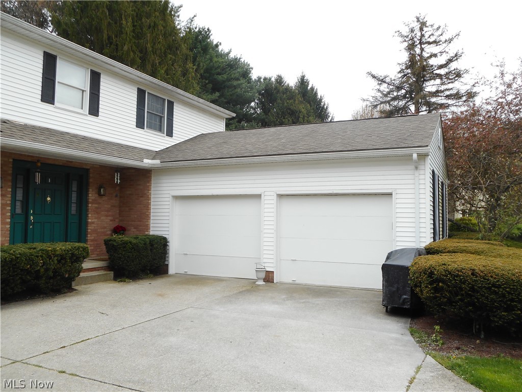 3978 Bramshaw Road Northwest Canton, OH 44718 - Photo 2 of 27 Gallery Image 2