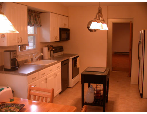 117 Richard Road Holliston, MA 01746 - Photo 4 of 9 Gallery Image 4