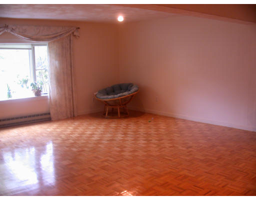 117 Richard Road Holliston, MA 01746 - Photo 7 of 9 Gallery Image 7