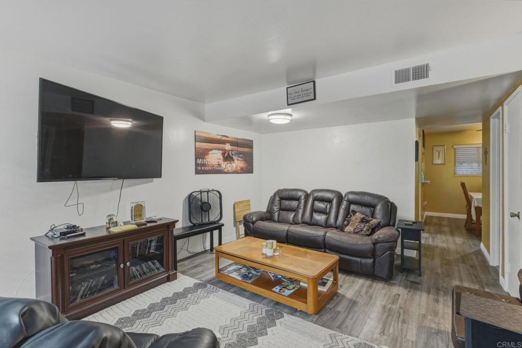 11911 Royal Road, Unit D El Cajon, CA 92021 - Photo 5 of 23