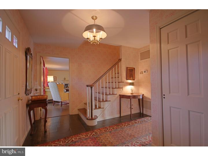 200 Fairhill Road Hatfield, PA 19440 - Photo 2 of 23 Foyer