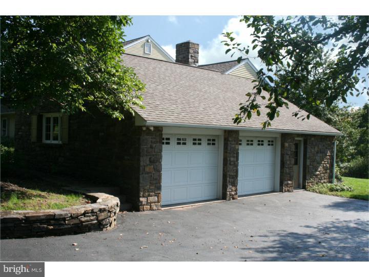 200 Fairhill Road Hatfield, PA 19440 - Photo 23 of 23 Garage