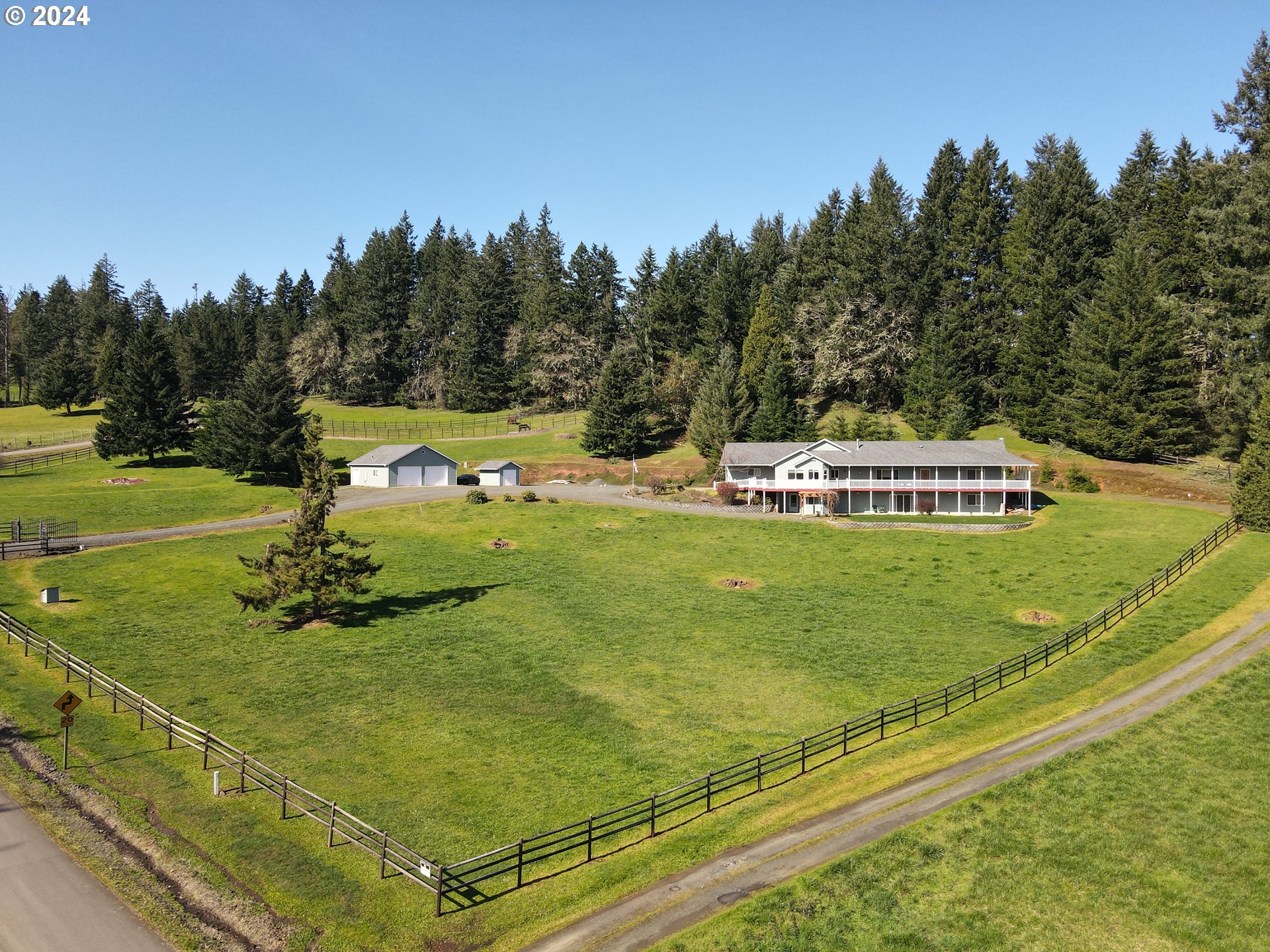 33825 Cea Jac Road Creswell, OR 97426 - Photo 47 of 48 a view of a tennis ground with large trees