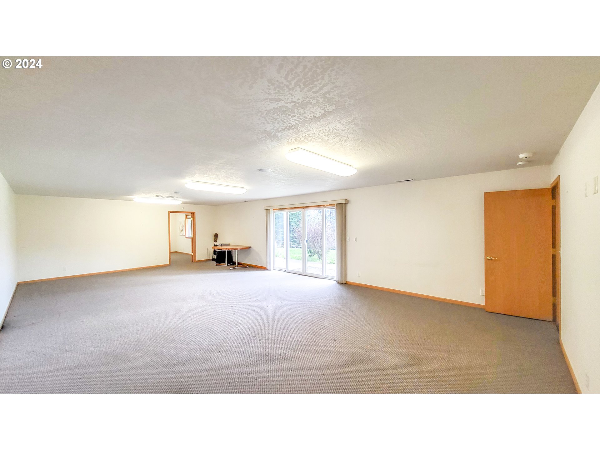 33825 Cea Jac Road Creswell, OR 97426 - Photo 10 of 48 a open hall with a dresser