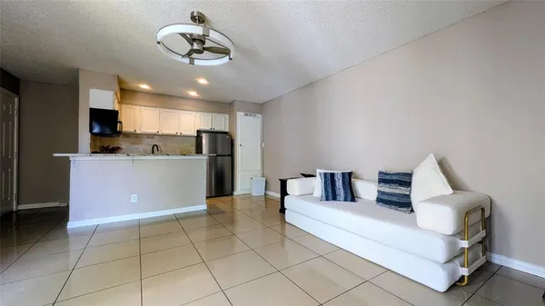 $1,000 | 2312 Balsam Drive, Unit A303, Arlington, TX 76006