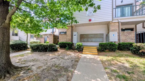 $1,000 | 2312 Balsam Drive, Unit A303, Arlington, TX 76006