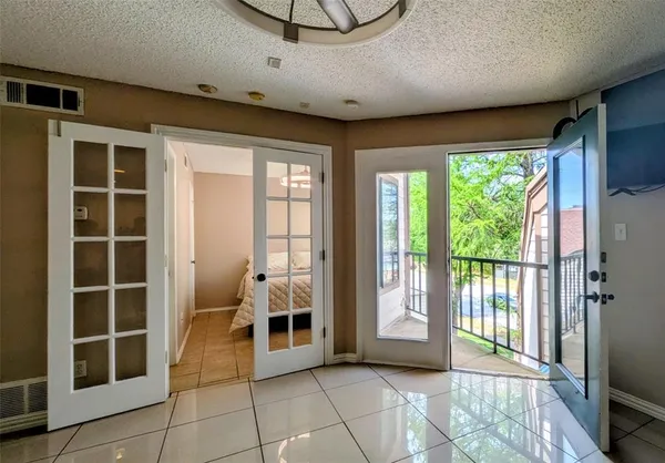 $1,000 | 2312 Balsam Drive, Unit A303, Arlington, TX 76006