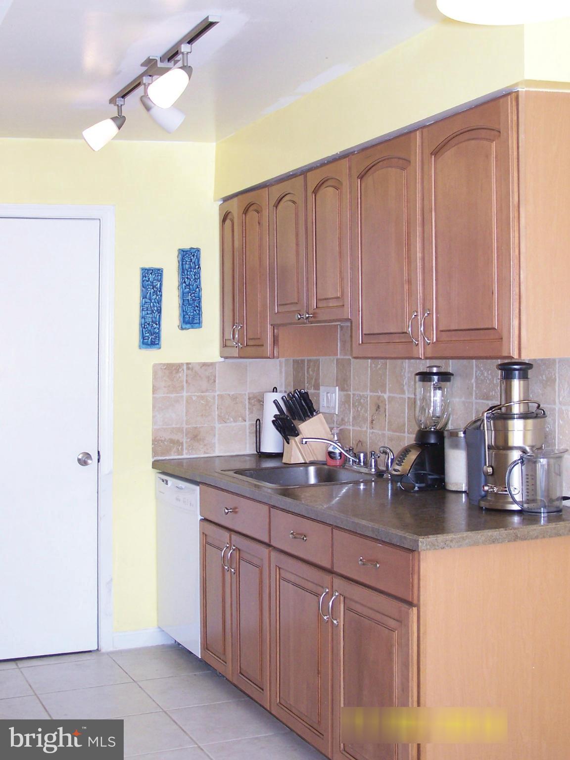 6 Normandy Square Court, Unit 2CA Silver Spring, MD 20906 - Photo 6 of 17 Kitchen