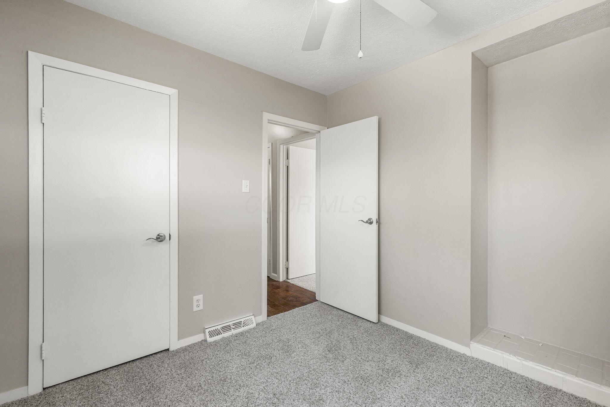 3318 Eakin Road Columbus, OH 43204 - Photo 17 of 25 2024-9-10 3318 Eakin Rd 078