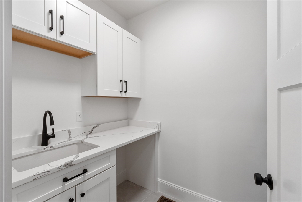 2 Colburn Lane Littleton, MA 01460 - Photo 13 of 29