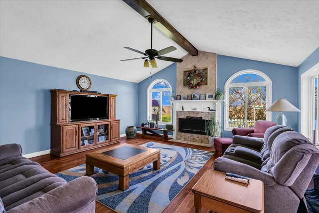 $268,000 | 12584 North 4100 East Road, Saybrook, IL 61770