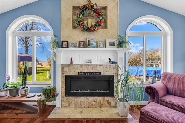 $268,000 | 12584 North 4100 East Road, Saybrook, IL 61770