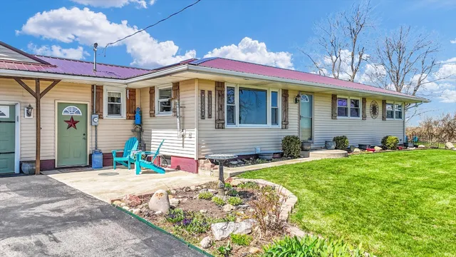 $268,000 | 12584 North 4100 East Road, Saybrook, IL 61770