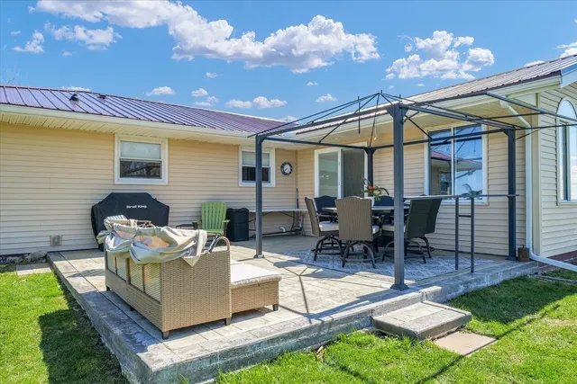 $268,000 | 12584 North 4100 East Road, Saybrook, IL 61770