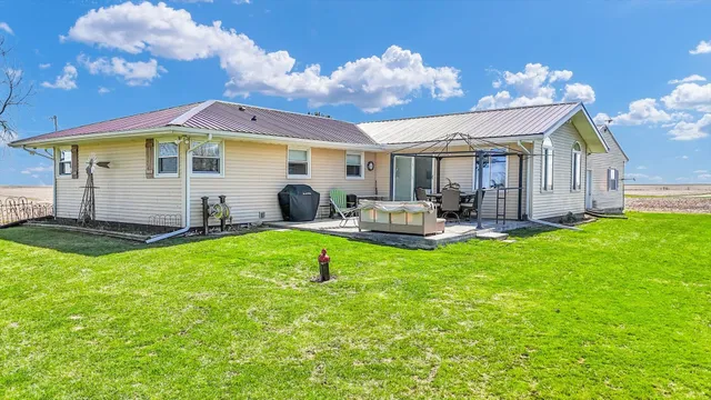 $268,000 | 12584 North 4100 East Road, Saybrook, IL 61770