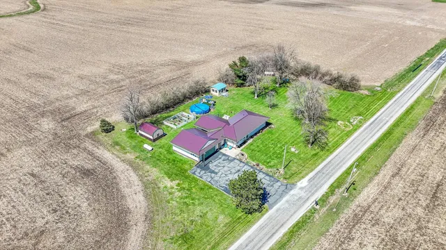 $268,000 | 12584 North 4100 East Road, Saybrook, IL 61770