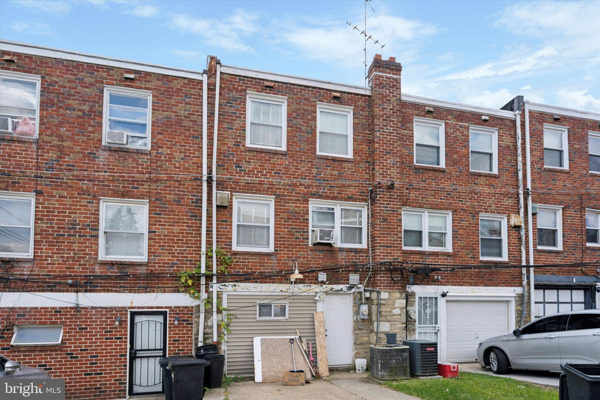 353 East Claremont Road Philadelphia, PA 19120 - Photo 15 of 15 Rear Drive way