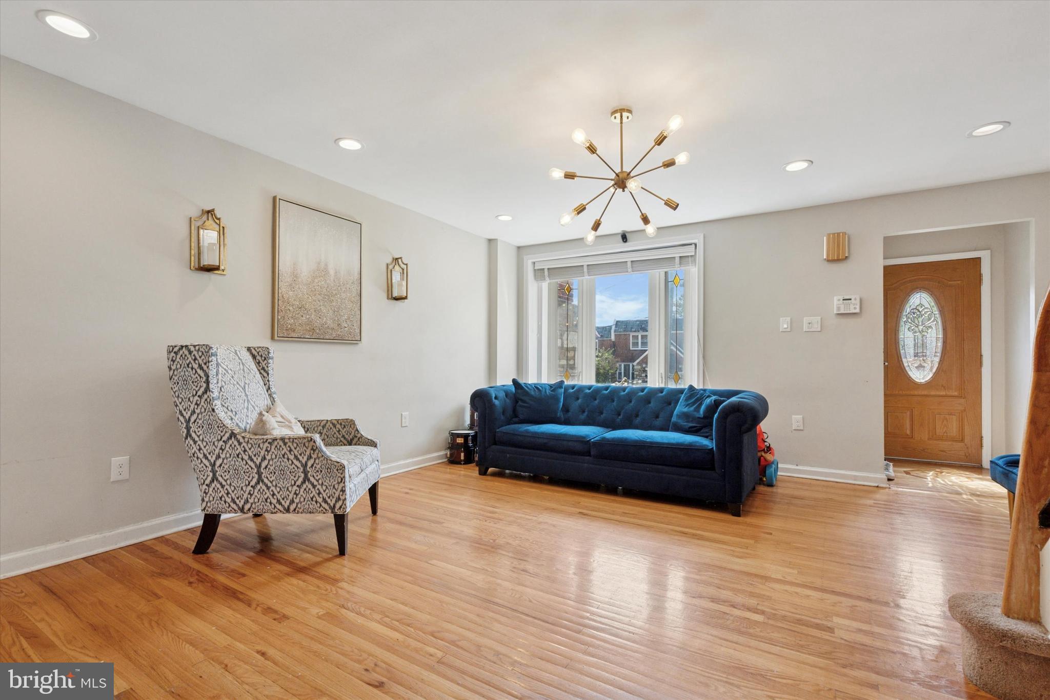 353 East Claremont Road Philadelphia, PA 19120 - Photo 3 of 15 Spacious living room