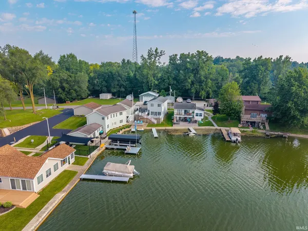 $490,000 | 1430 North Shore Drive, Rome City, IN 46784
