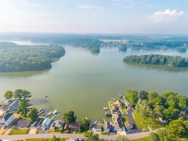 $490,000 | 1430 North Shore Drive, Rome City, IN 46784
