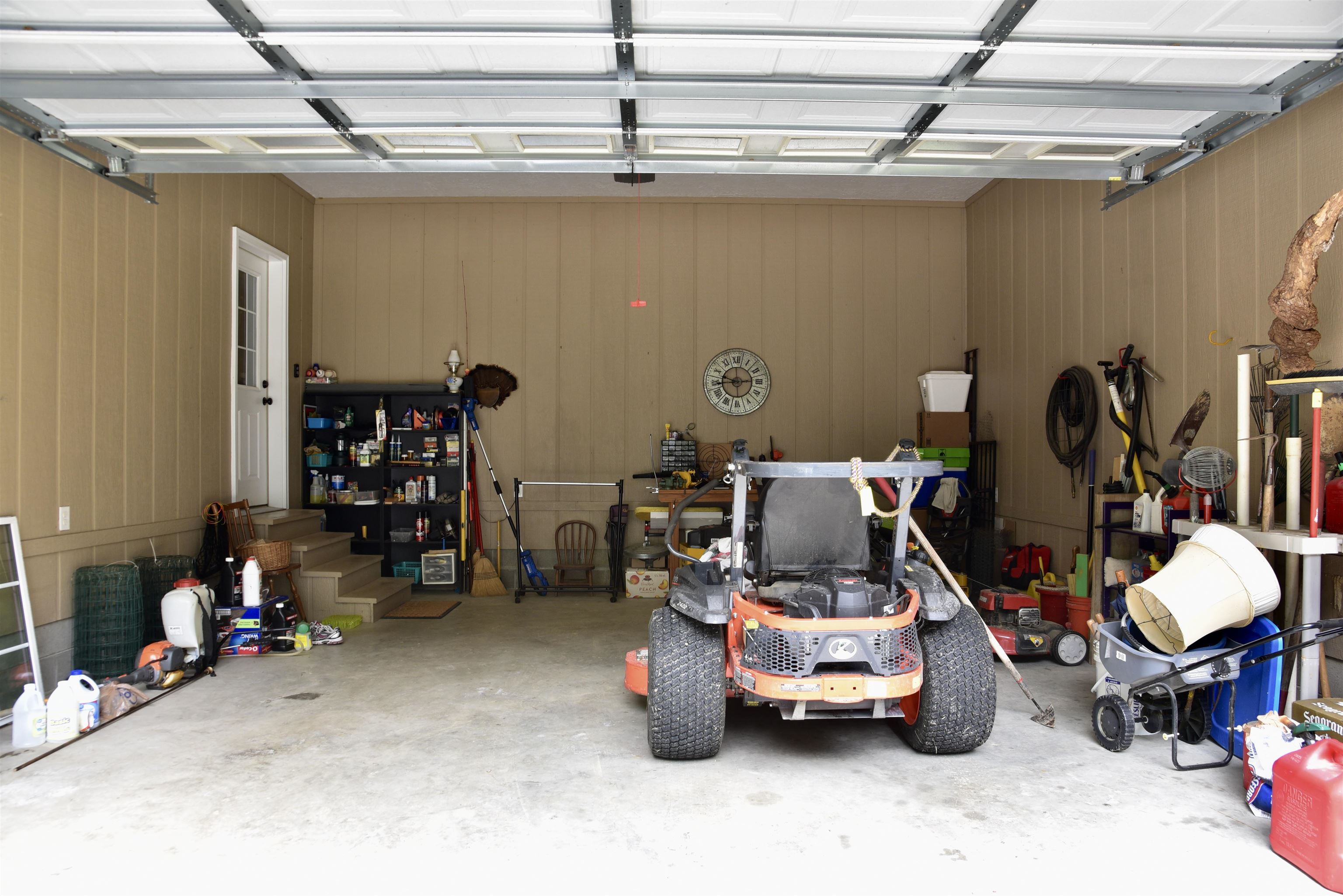 1359 Macks Grove Road Palmersville, TN 38241 - Photo 24 of 40 View of garage