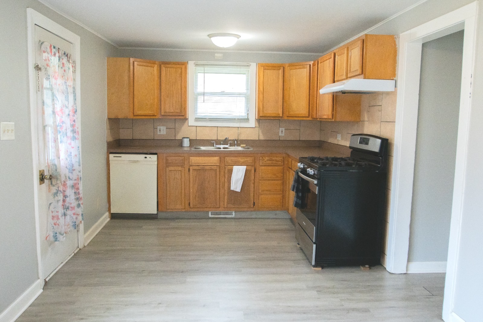 24715 West Rollins Road Round Lake, IL 60073 - Photo 2 of 9 Gallery Image 2