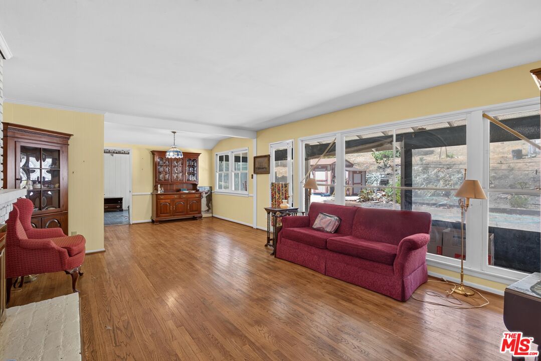 23909 Long Valley Road Hidden Hills, CA 91302 - Photo 5 of 10