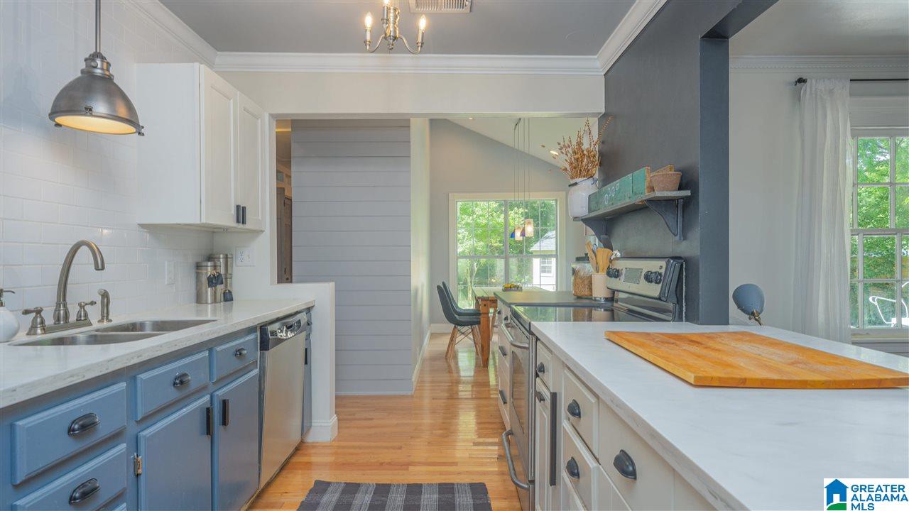 212 Raleigh Avenue Birmingham, AL 35209 - Photo 11 of 36