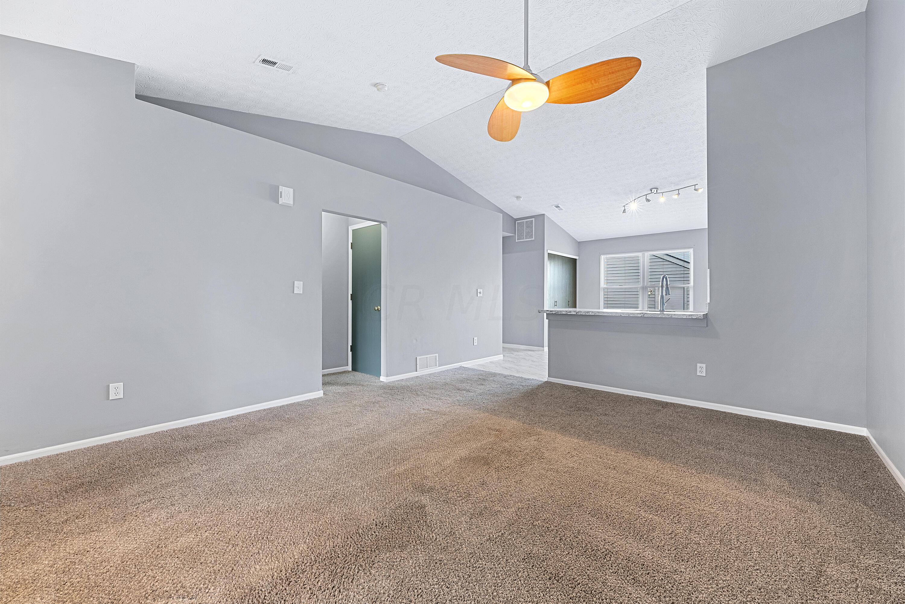 416 Rights Way Galloway, OH 43119 - Photo 6 of 31 DSC08825